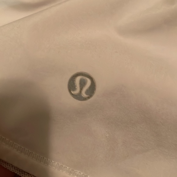 Lulu shorts - Picture 2 of 2